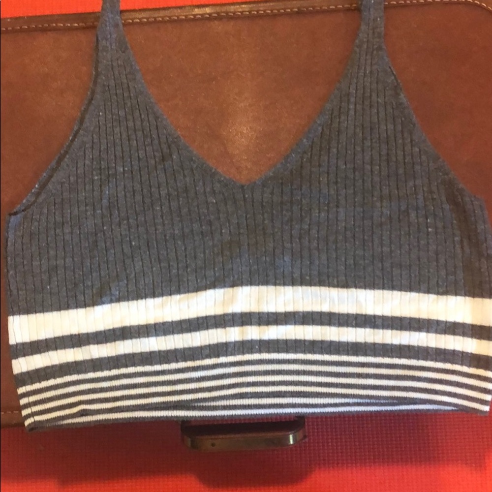 Gray and white lightweight crop top